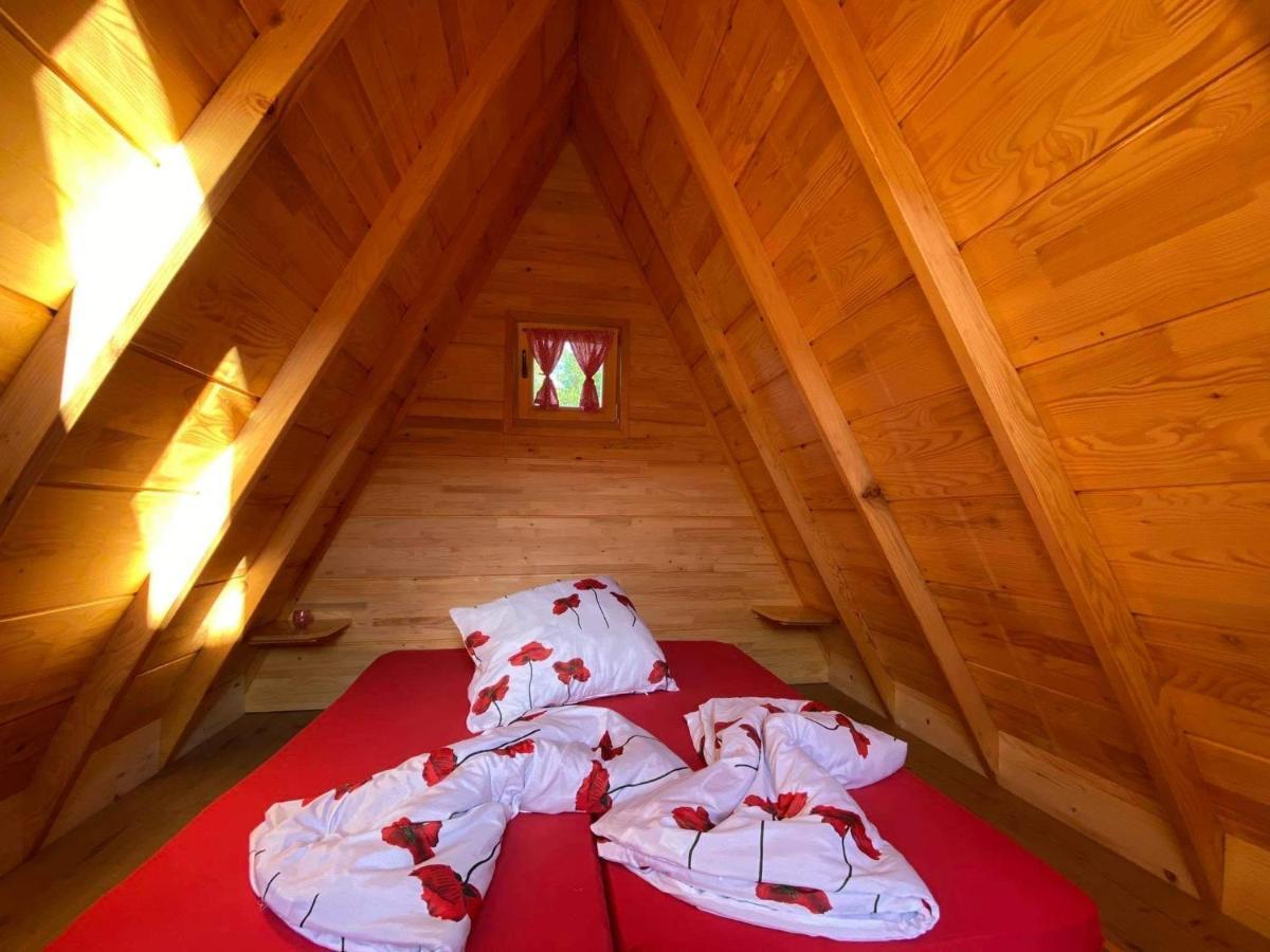 Hostel & Glamping Lana Haus *