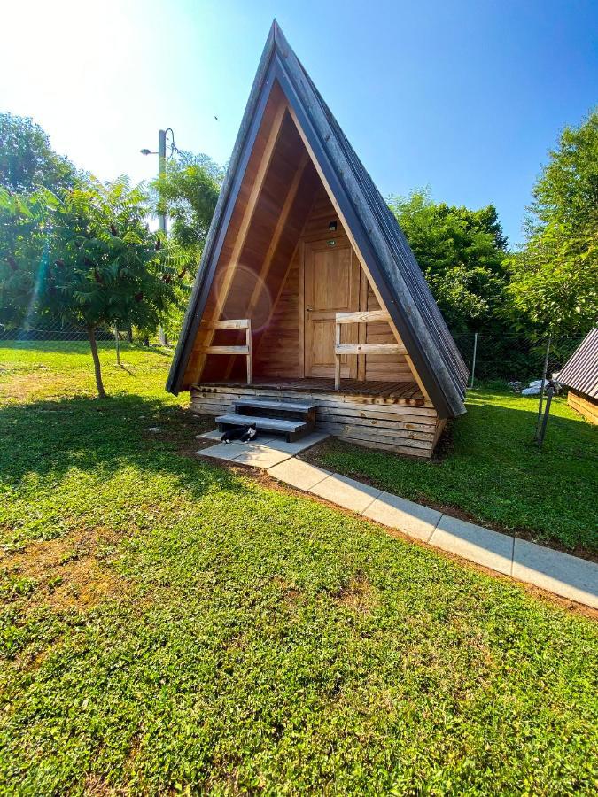 & Glamping Lana Haus Hostel Licko Petrovo Selo