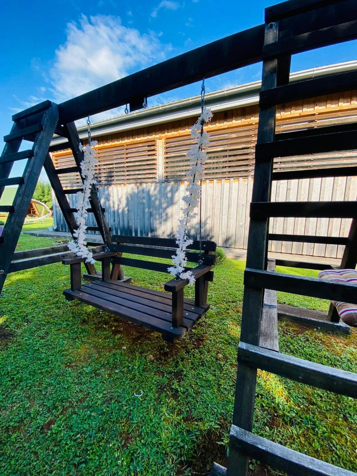 Hostel & Glamping Lana Haus Licko Petrovo Selo