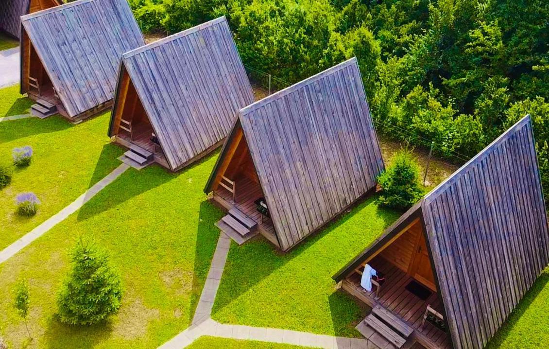 & Glamping Lana Haus Hostel