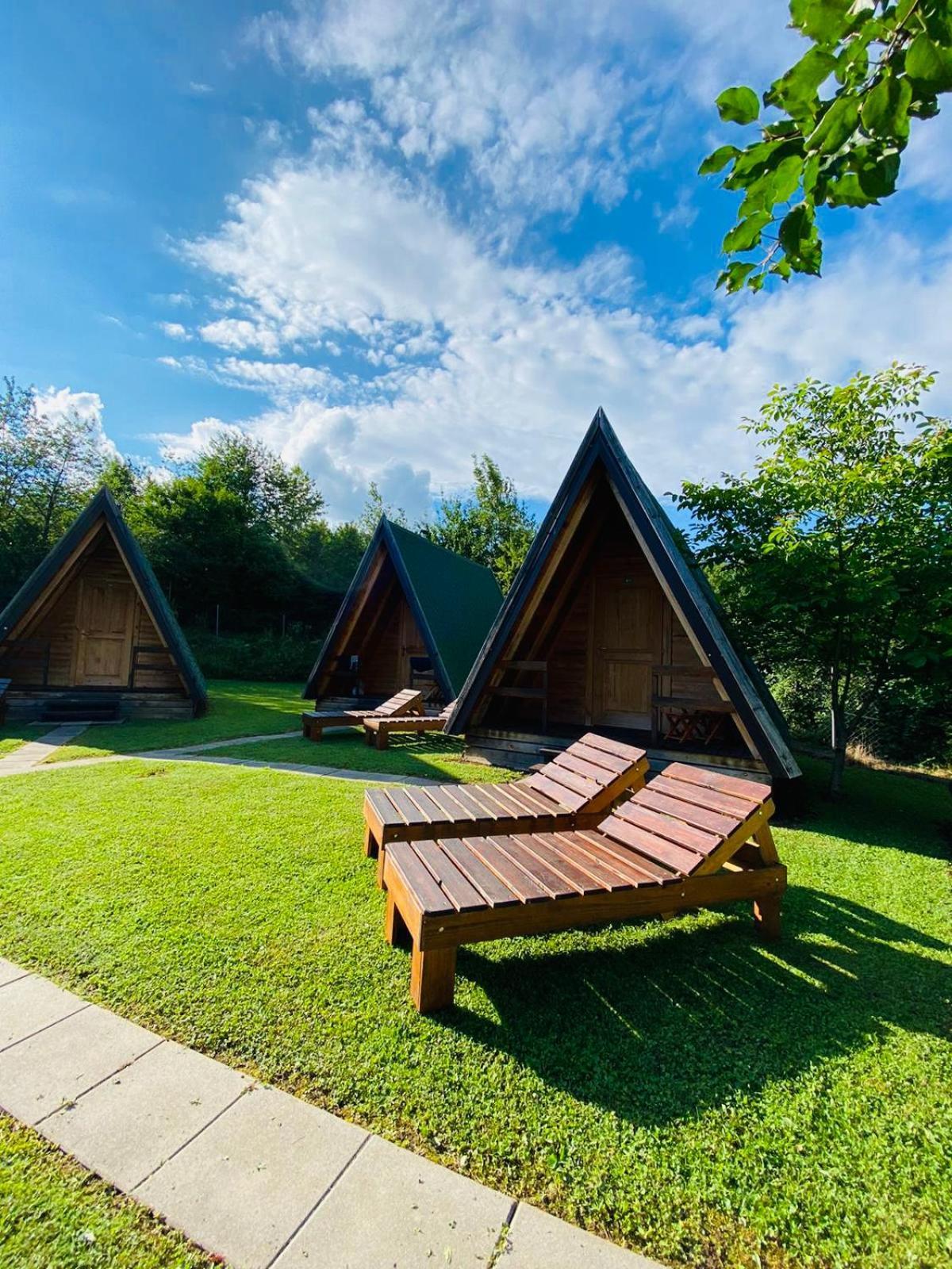 & Glamping Lana Haus Hostel